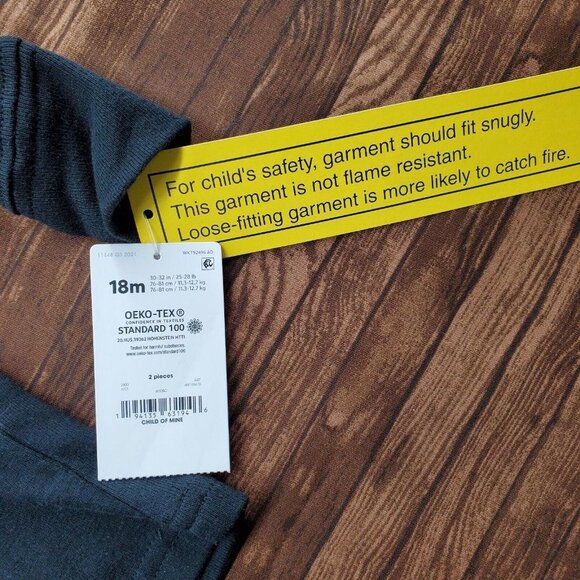 Two Piece Longsleeve Pajamas 18‎ Months Black Red Dog Holiday Winter Carters - Picture 5 of 8